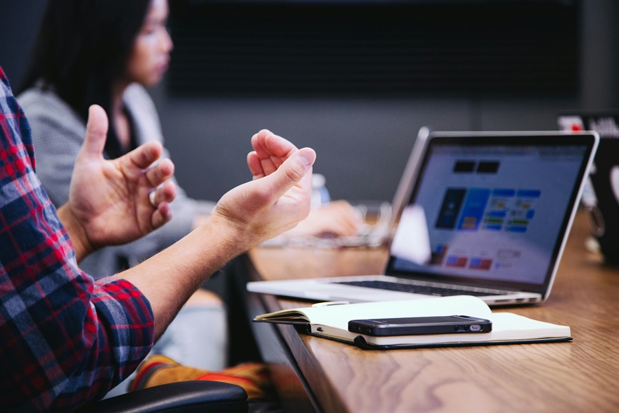 How to Make Difficult Career Decisions: 12 Practical Approaches