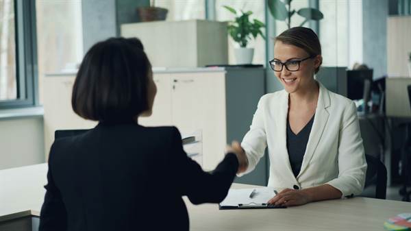 What a Hong Kong recruitment agency does that LinkedIn can't