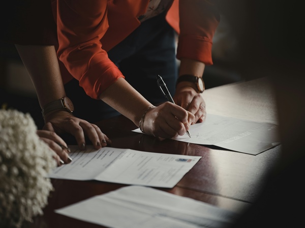 Is a  headhunter different from a recruitment agency in Hong Kong?